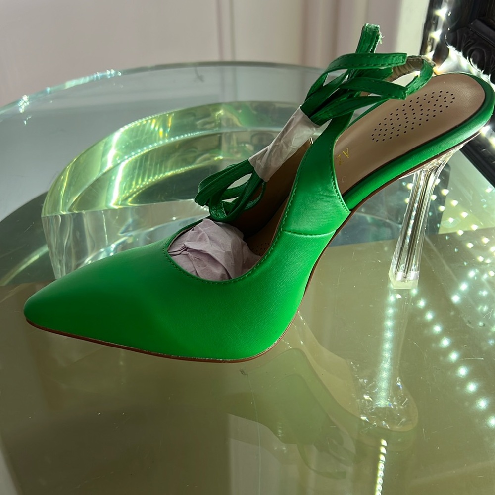 AKIRA / AZALEA WANG heels 7.5